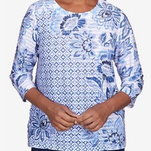 Alfred Dunner
Women's Lavender Fields Geo Floral Printed Ruffle Top